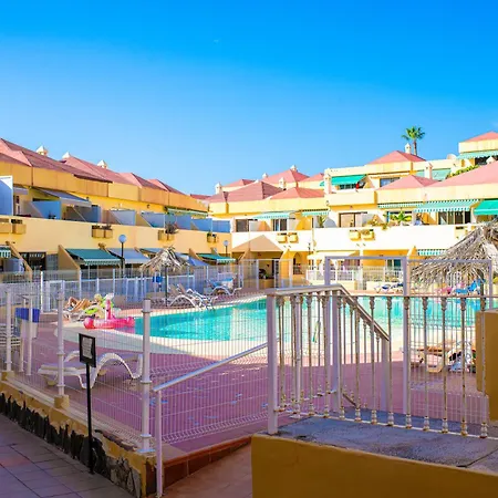 Near Fanabe 公寓 阿德耶